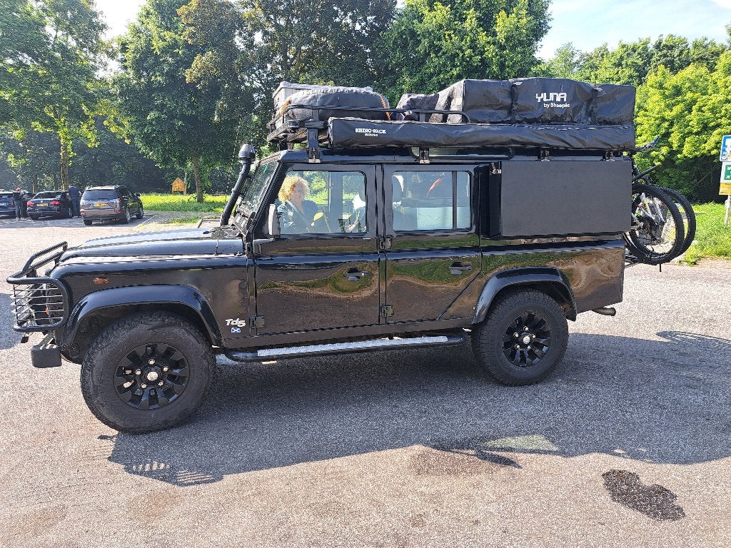 Land Rover Defender 110 TD5 uit 1999, vakantie gereed, Auto's, Stof, 14 km/l, Defender, Particulier