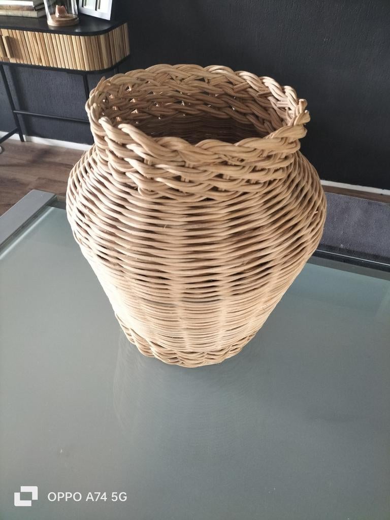 Mooie ronde rieten mand in goede staat, Ophalen, Zo goed als nieuw, Rond, Riet