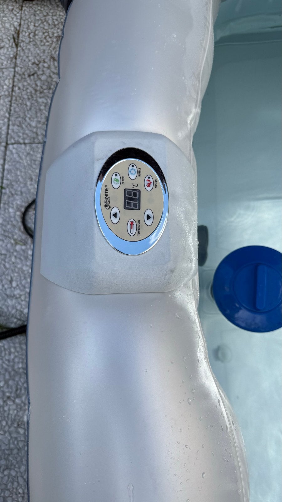 Infinite Spa opblaasbare jacuzzi met foutcode S5, Ophalen, Gebruikt, Afdekzeil, Opblaasbaar
