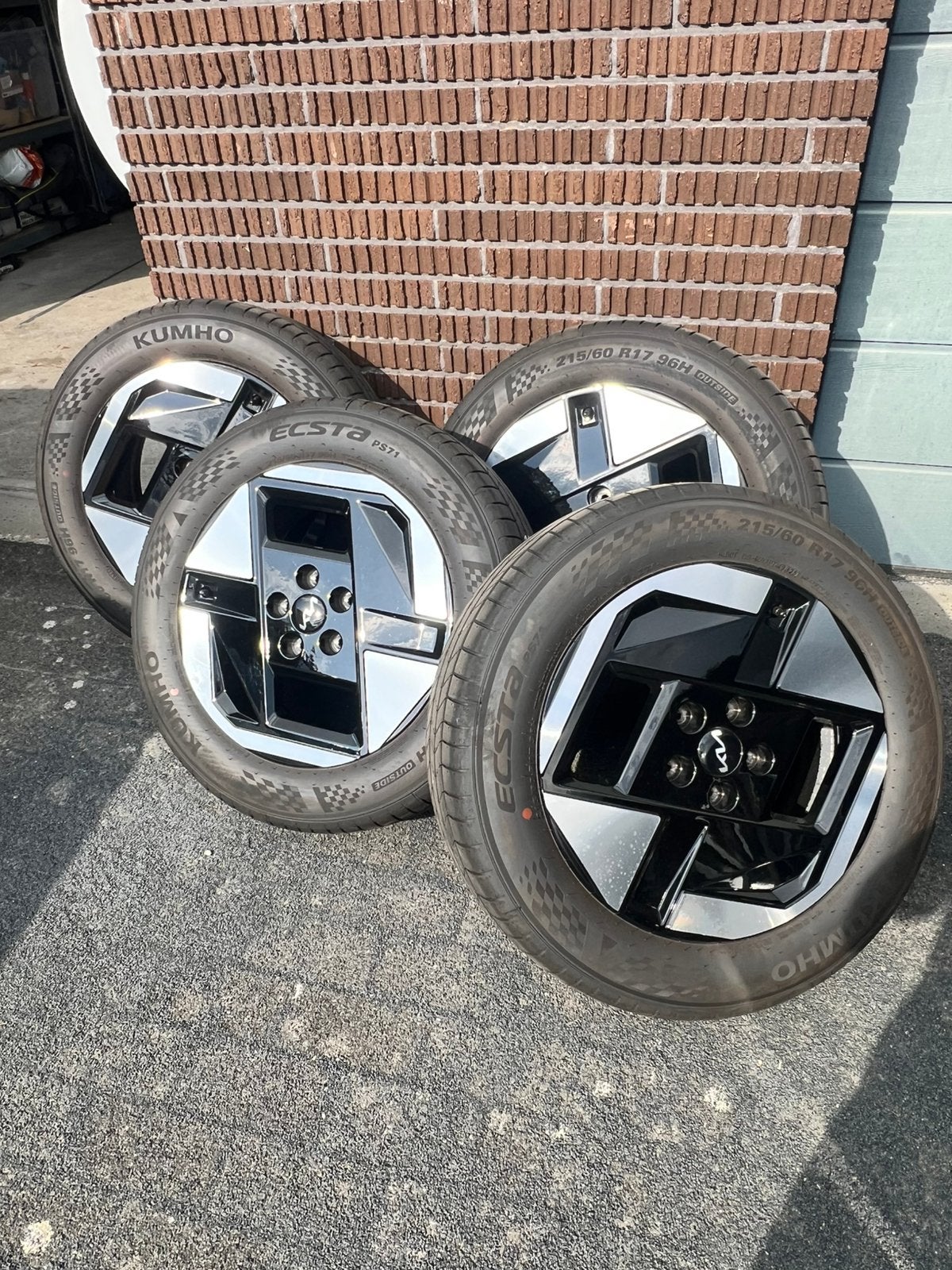 Originele Kia EV3 17 banden, Auto diversen, Wieldoppen, Ophalen, Nieuw