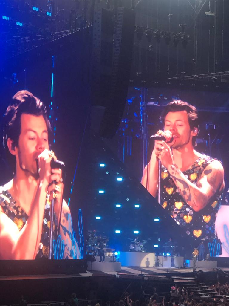 Harry styles, Eén persoon, Mei