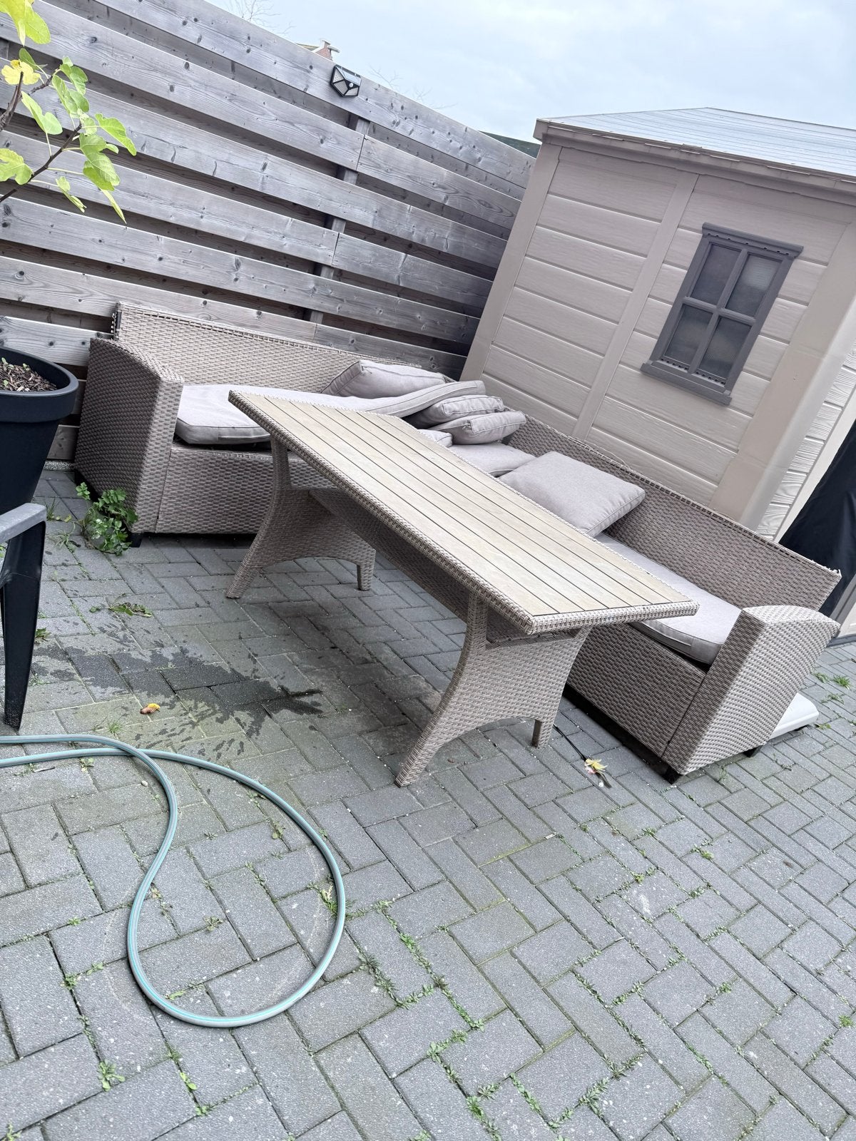Tuinset met 2 banken en tafel - Wicker, Tuin en Terras, Gebruikt, Meer dan 8 zitplaatsen, Ophalen of Verzenden, Wicker