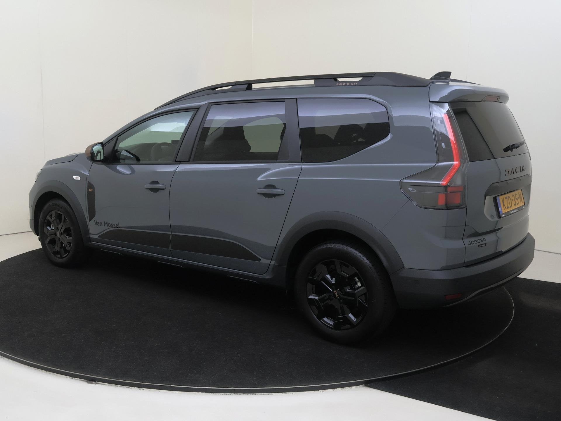 Dacia Jogger 1.8 hybrid 155 extreme | LM velgen | apple carp, Euro 6, 715 kg, Origineel Nederlands, Bedrijf