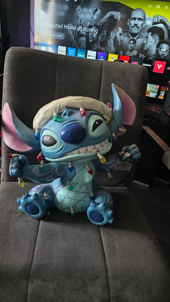 Grote Jim Shore Stitch Beeld met Kerstverlichting, Ophalen of Verzenden, Overige figuren, Zo goed als nieuw, Beeldje of Figuurtje