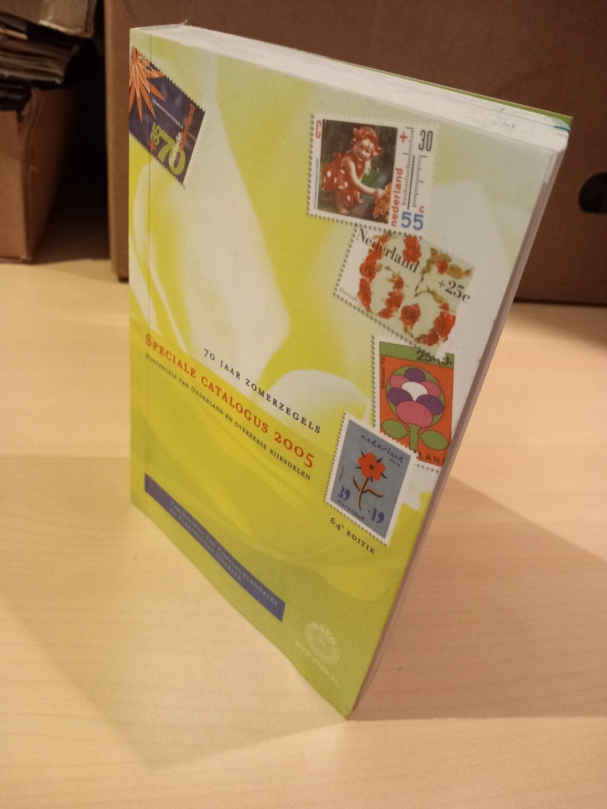 Speciale Catalogus 2005: Postzegels Nederland en Overzee, Postzegels en Munten, Ophalen of Verzenden, Catalogus