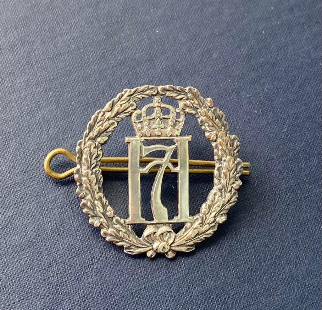 WW2 Noors/Norwegian Silver Cap Badge 1942, Verzenden, Landmacht, Engeland, Embleem of Badge