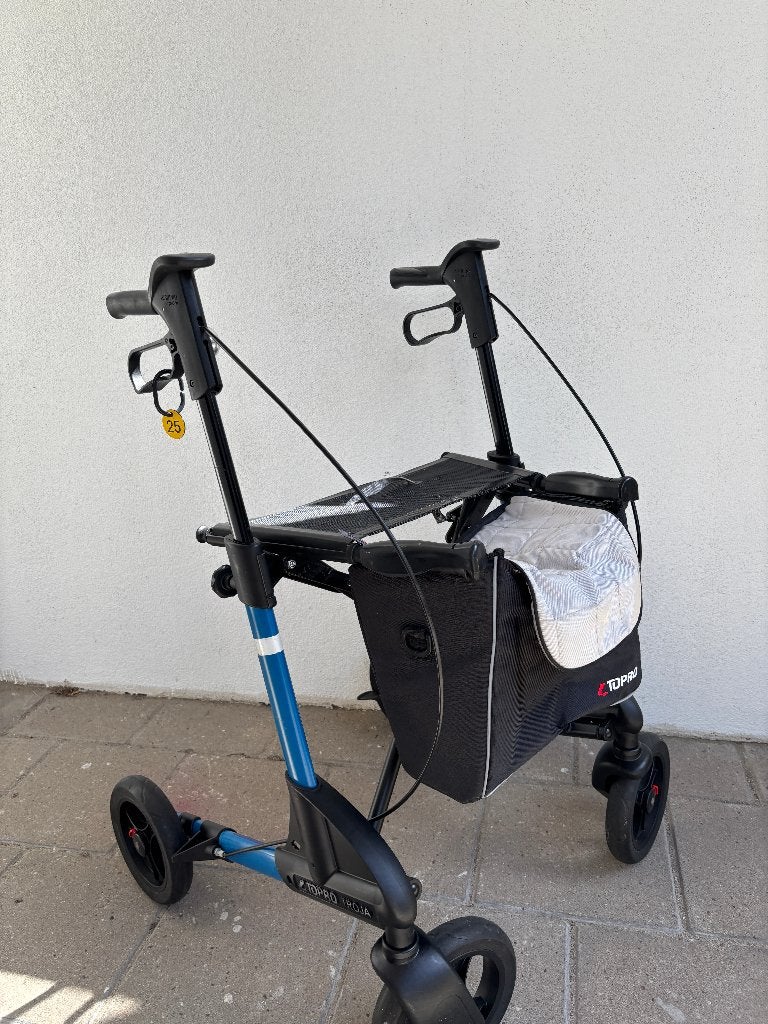 Nr 25... Topro troja 2G M Blauw met tasje, Diversen, Rollators, Ophalen, Zo goed als nieuw, Opvouwbaar, /