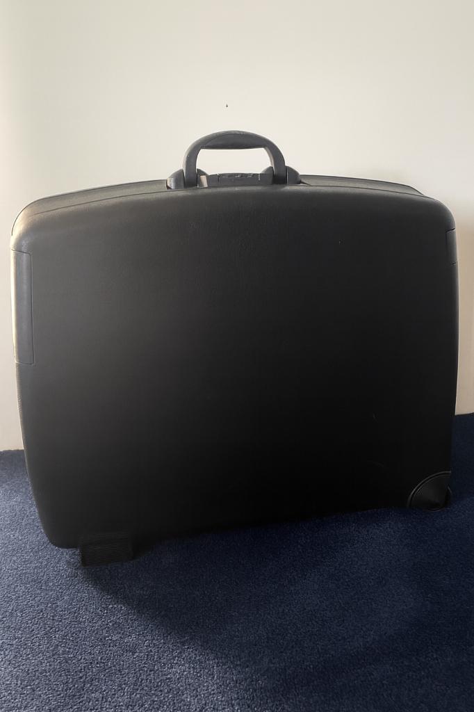 Grote koffers (2) Delsey stevig met wieltjes en cijferslot , Sieraden, Tassen en Uiterlijk, Koffers, Gebruikt, Hard kunststof