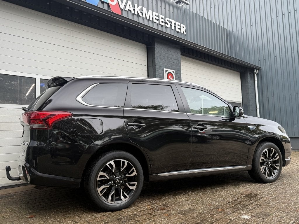 Mitsubishi Outlander 2.0 PHEV Instyle+, 1998 cc, Euro 6, 4 cilinders, 1820 kg