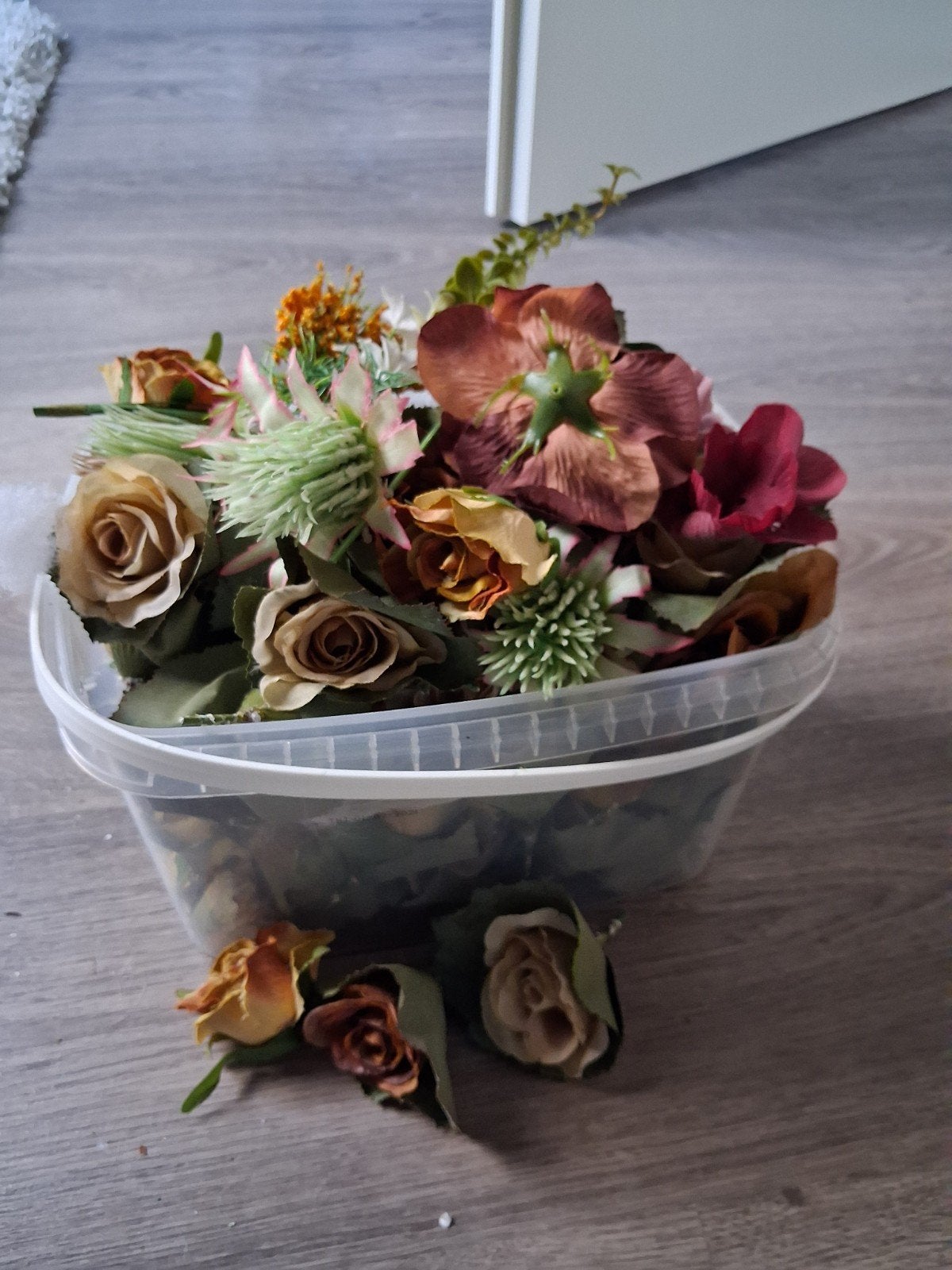 satijnen roosjes v decoratie 90 stuks, Vacatures, Vacatures | Horeca en Catering, 33 - 40 uur, Overige niveaus, Starter, Overige vormen