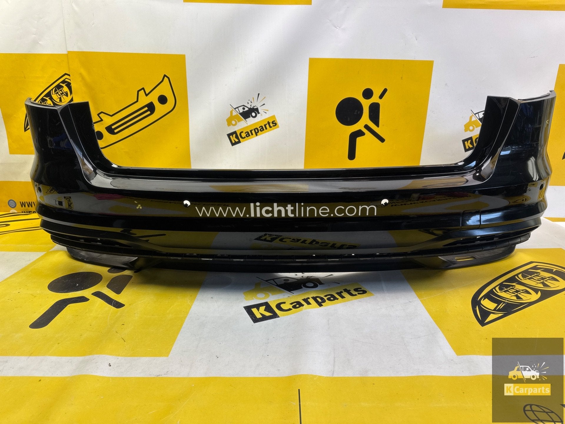 Audi A4 Limousine Sedan achterbumper 8W9807511S