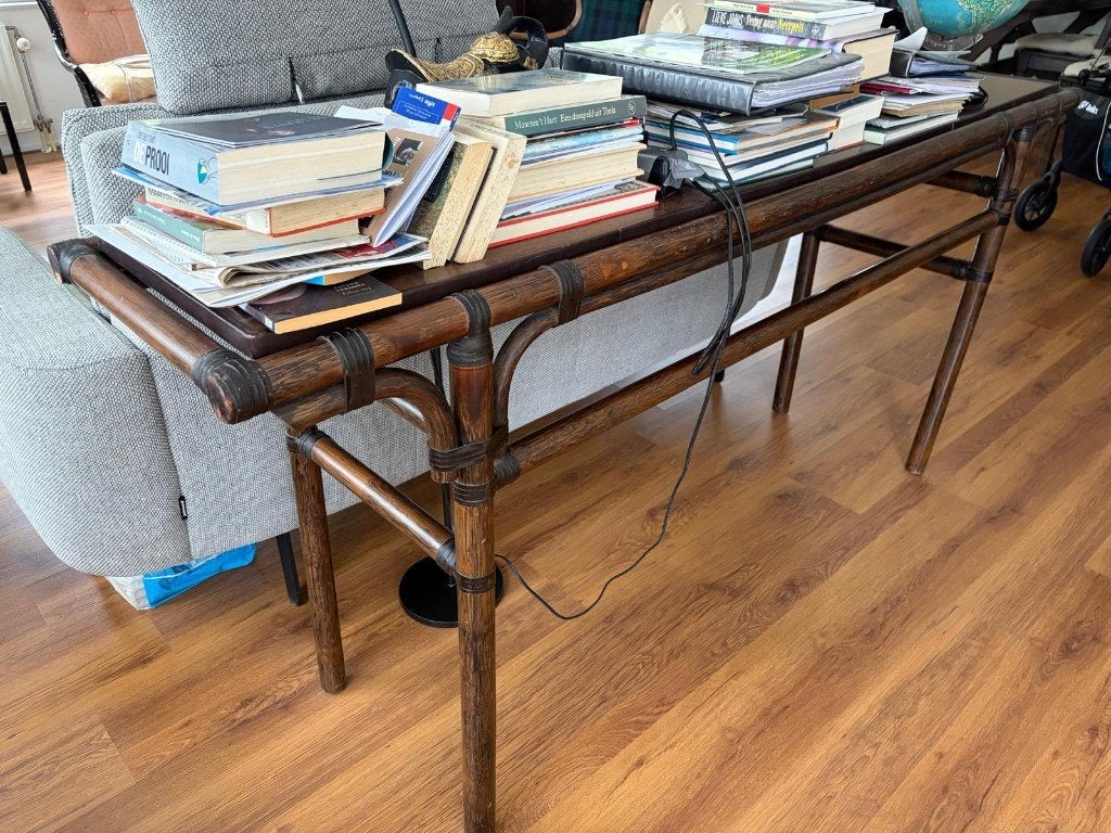 Antieke sidetable van bamboe, Ophalen