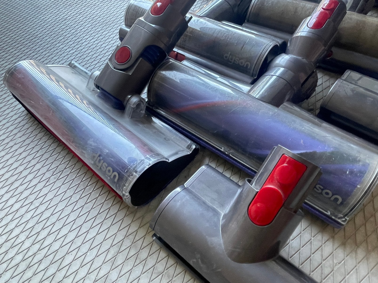 Partij gemotoriseerde Dyson borstels, Gebruikt, Draadloos, Ophalen of Verzenden, Dyson Amsterdam