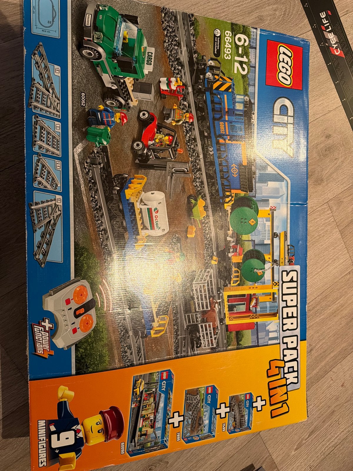 Lego City 66493 Super Pack 4 in 1 - goederentrein, Kinderen en Baby's, Speelgoed | Duplo en Lego, Ophalen, Zo goed als nieuw