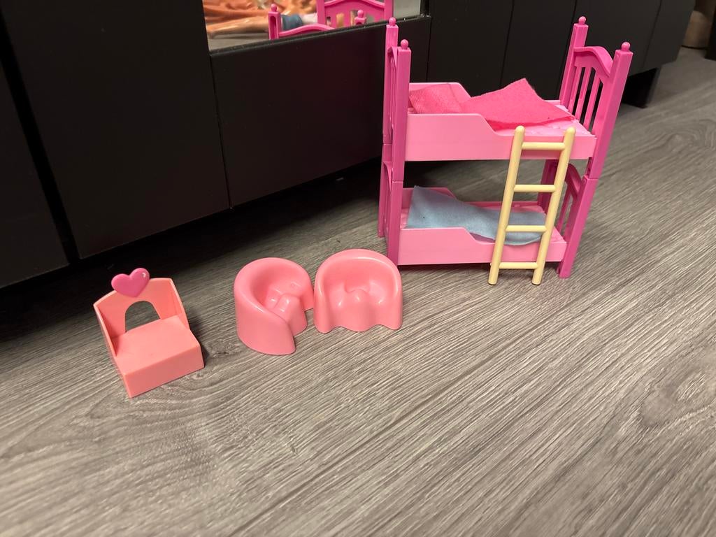 Barbie poppen, scooter, kamer en kleding, Ophalen, Gebruikt, Barbie