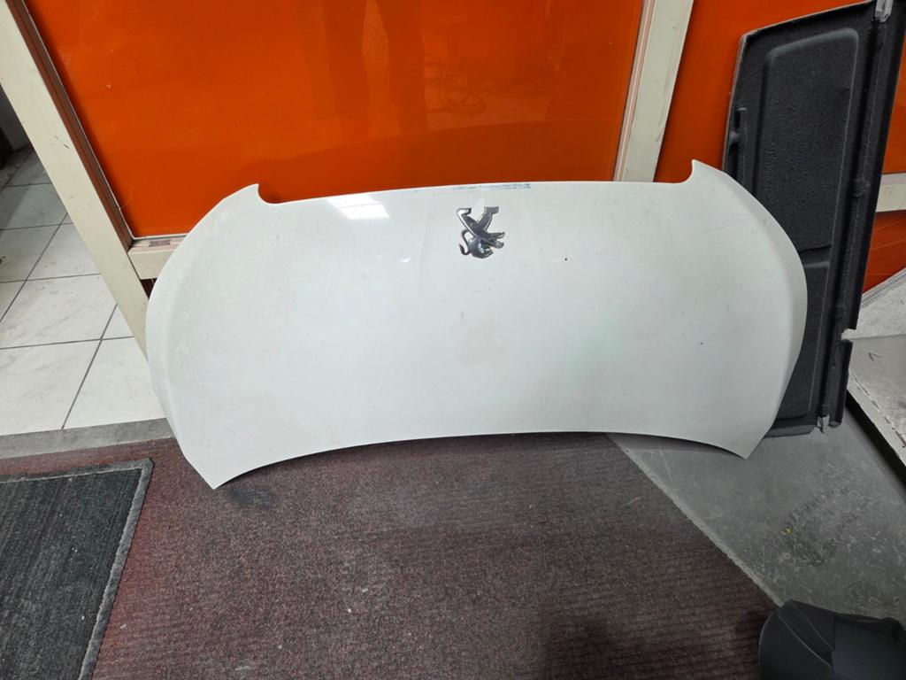 Peugeot 108 Motorkap - Goede staat, Gebruikt, Voor, Ophalen of Verzenden, Motorkap