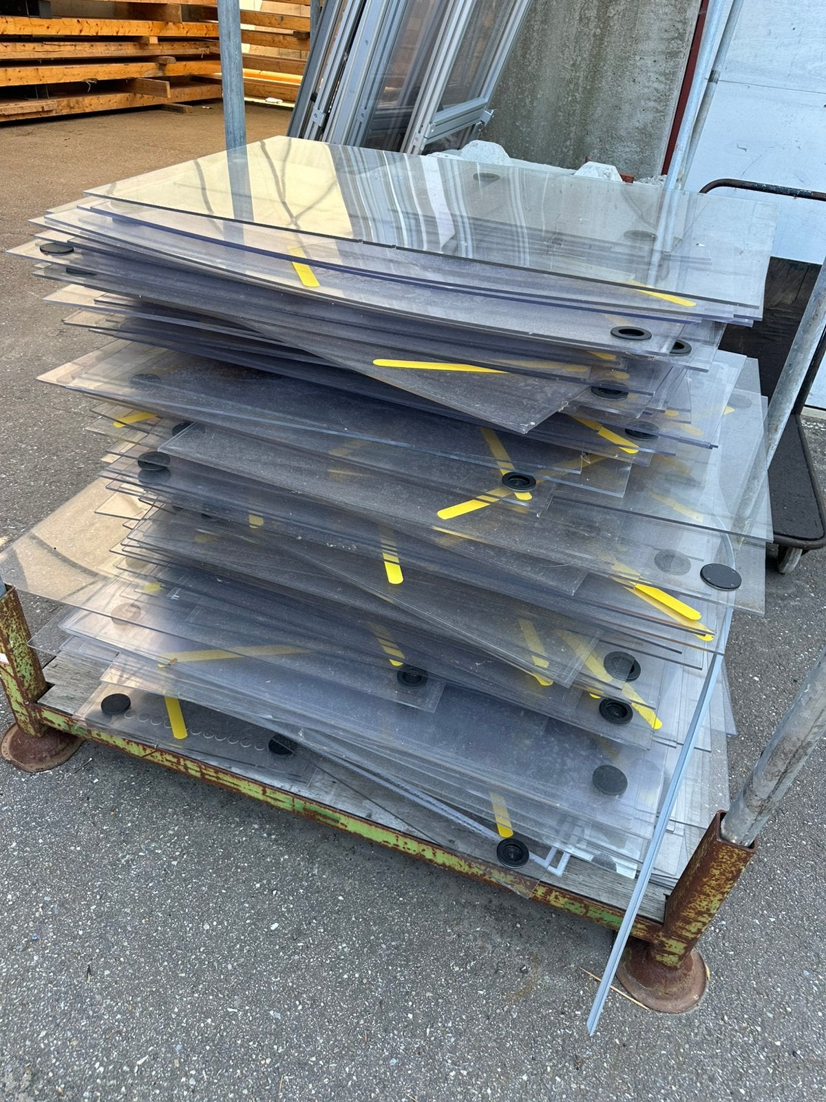 Grote partij plexiglas plaatjes, Ophalen, Zo goed als nieuw, Gevelraam of Ruit