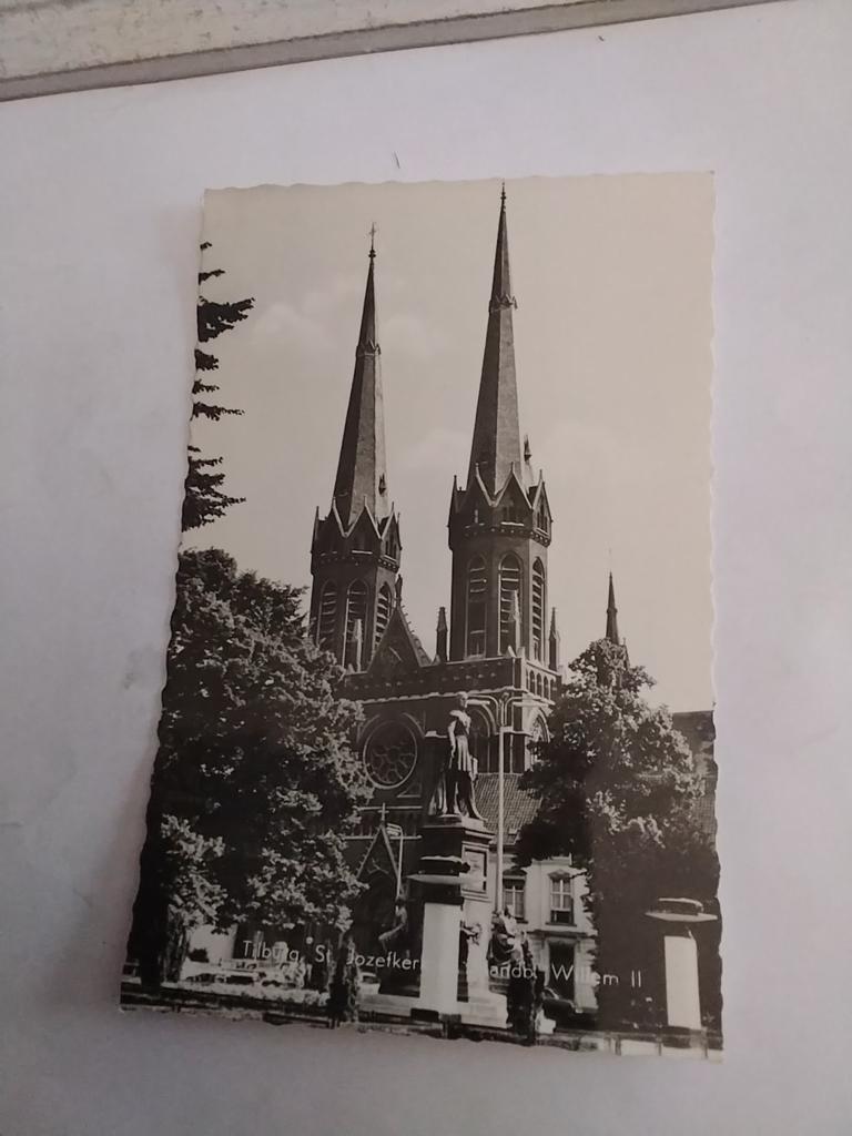 TILBURG. ST. JOZEFKERK STANDBEELD WILLEM II, Ophalen of Verzenden, Voor 1920, Noord-Brabant
