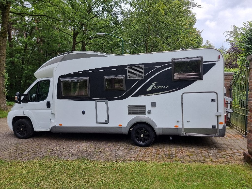 Burstner hefbed vast bed 2x airco,xxl garage,89dkm, Integraal, Fiat, Bedrijf, Fiat