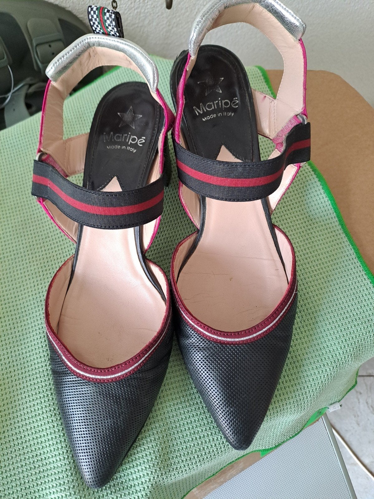 Maripé pumps met bandjes, zwart/roze,en beige roze maat 39, Kleding | Dames, Schoenen, Pumps, Zwart, Ophalen of Verzenden, Gedragen