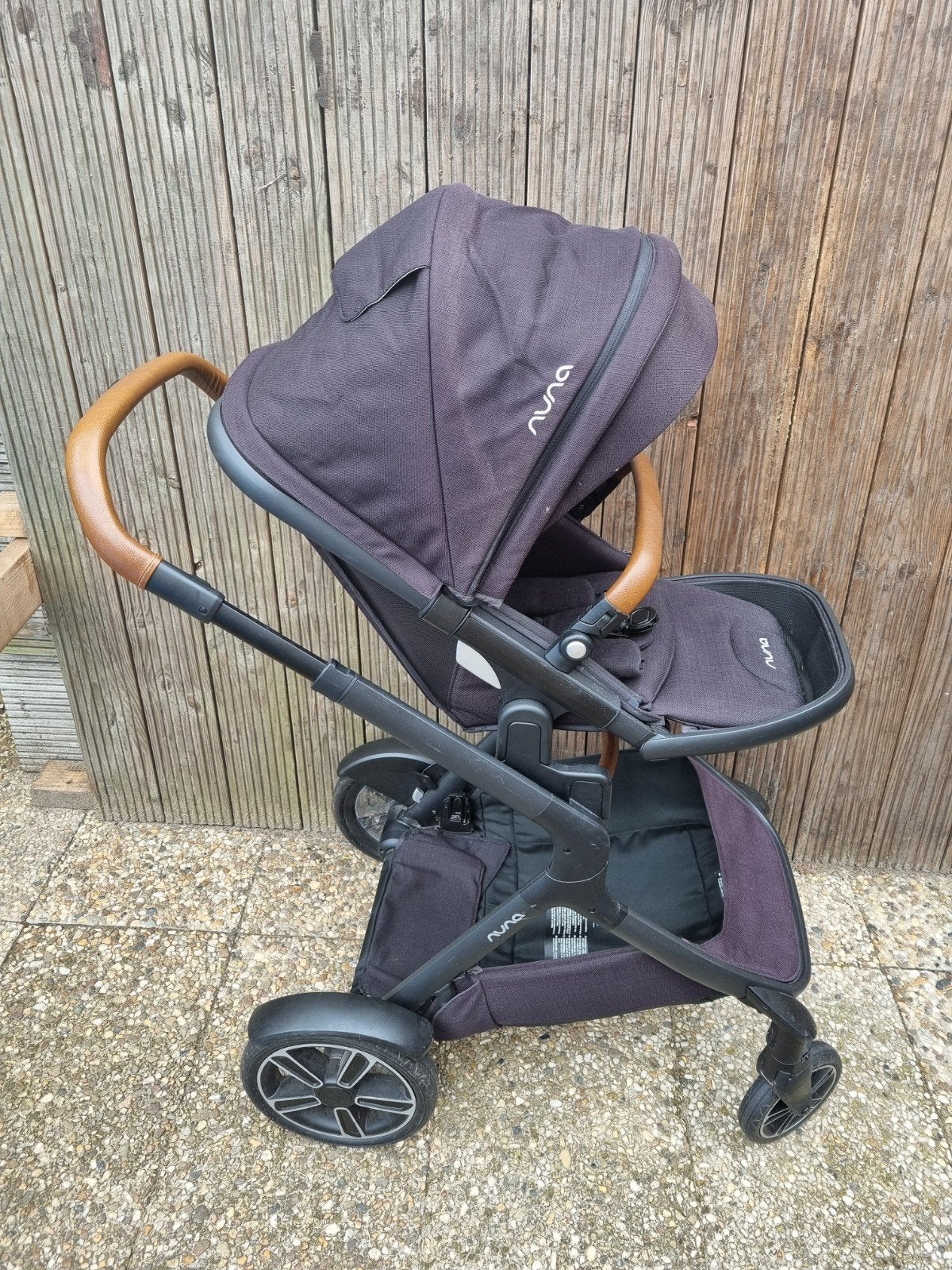 Zwarte kinderwagen Nuna Demi Grow met reiswieg, Gebruikt, Verstelbare duwstang, Ophalen, Kinderwagen