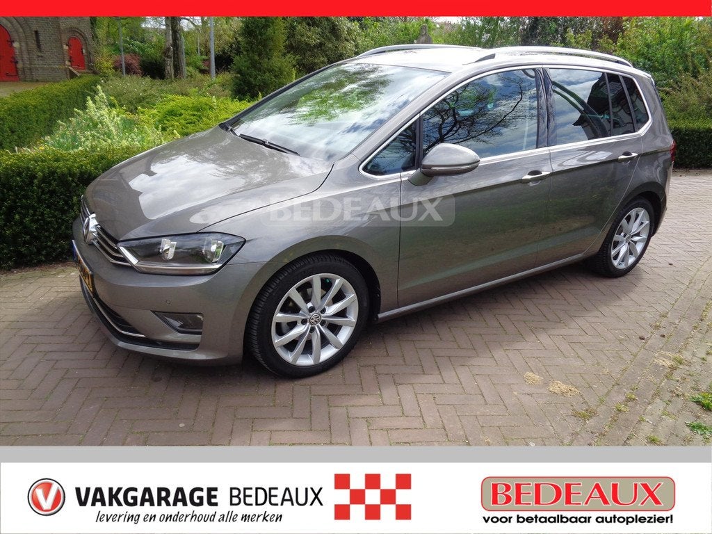 VOLKSWAGEN Golf Sportsvan 1.2 TSI 110PK DSG Highline Executi, Auto's, Volkswagen, Automaat, 12 maanden, Stof, Gebruikt