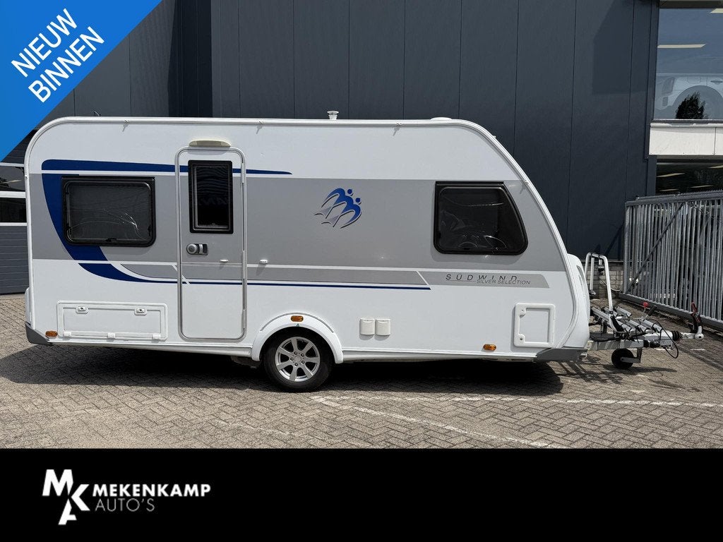 Knaus Südwind 450 FU Silver Selection, Caravans en Kamperen, Caravans, Bedrijf, tot en met 4, 1000 - 1250 kg, Rondzit, Knaus, Lengtebed