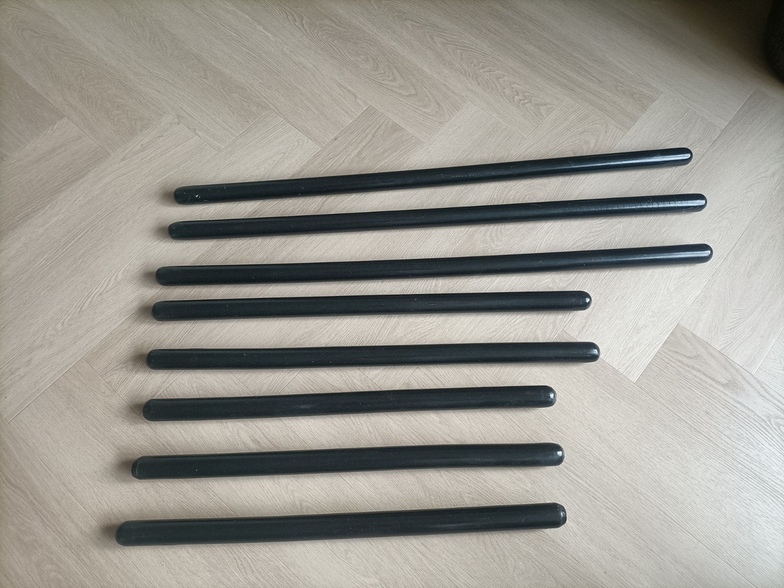 Zwarte ronde houten trapleuningen met trapleuninghouders, Overige materialen, Gebruikt, Overige typen, Ophalen of Verzenden