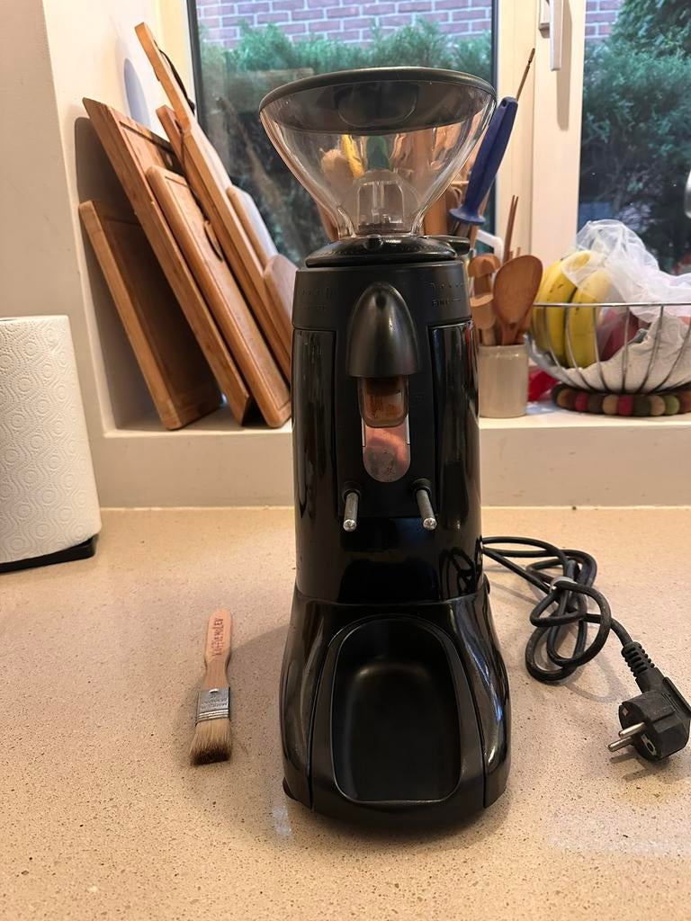 Koffiemolen Compak K3 Touch, Ophalen, Zo goed als nieuw, Koffiebonen