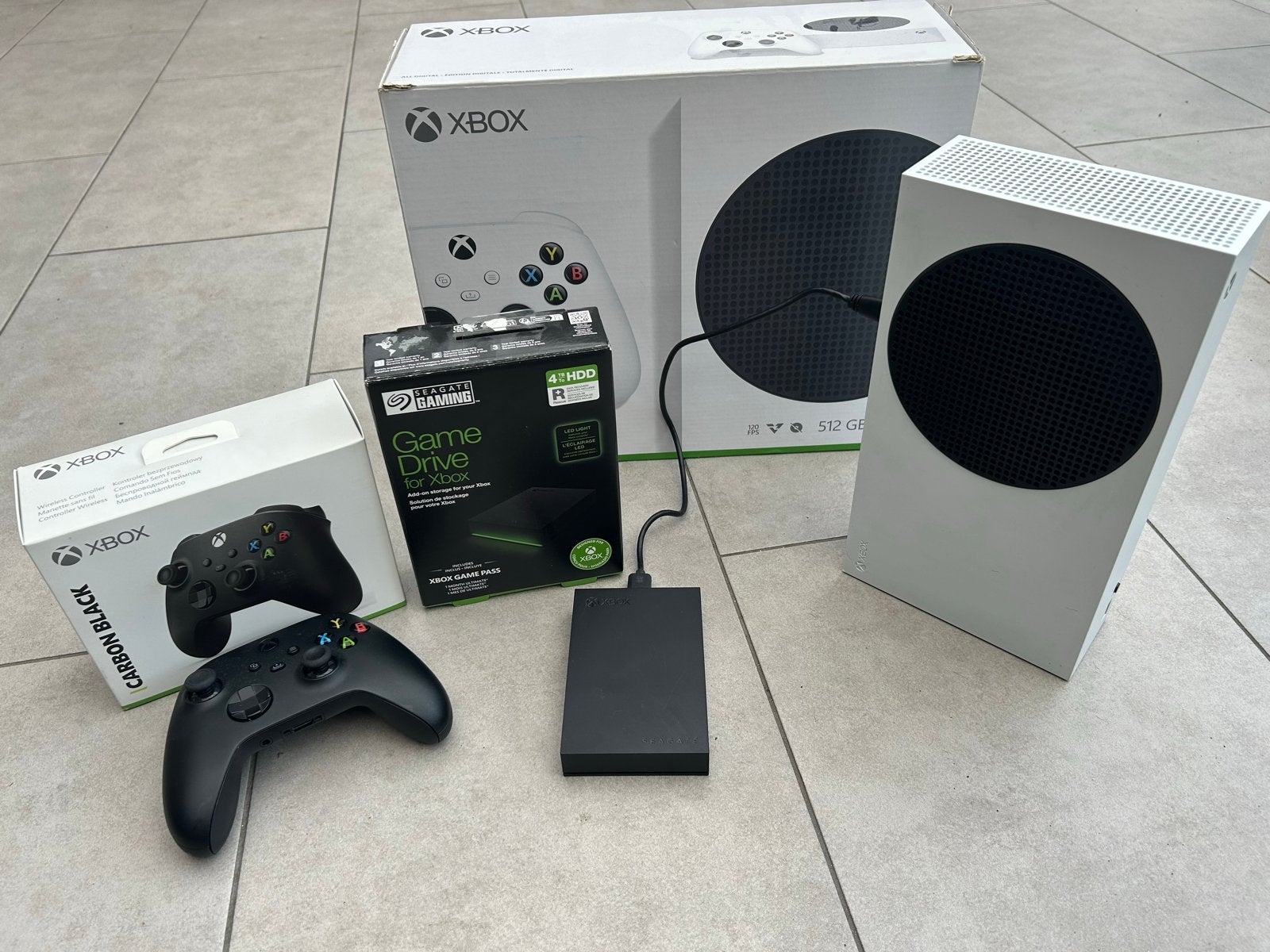 Foto 3 van Xbox Series S Bundel met Extra Controller en Opslag