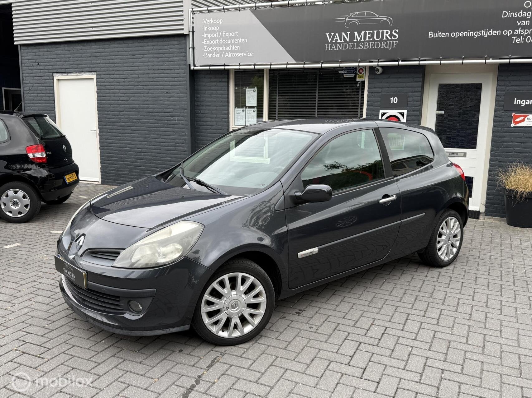 Renault Clio 1.6-16V Rip Curl, trekhaak, apk 11-2026, Voorwielaandrijving, Gebruikt, Zwart, 4 cilinders