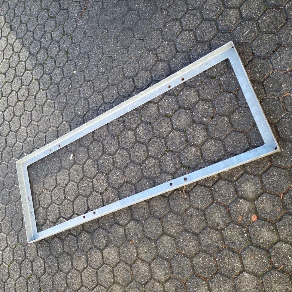 METALEN FRAME VLOERROOSTER VLOERLUIK KRUIPRUIMTE GEGALV., Tuin en Terras, Ophalen of Verzenden, Gebruikt, Gietijzer