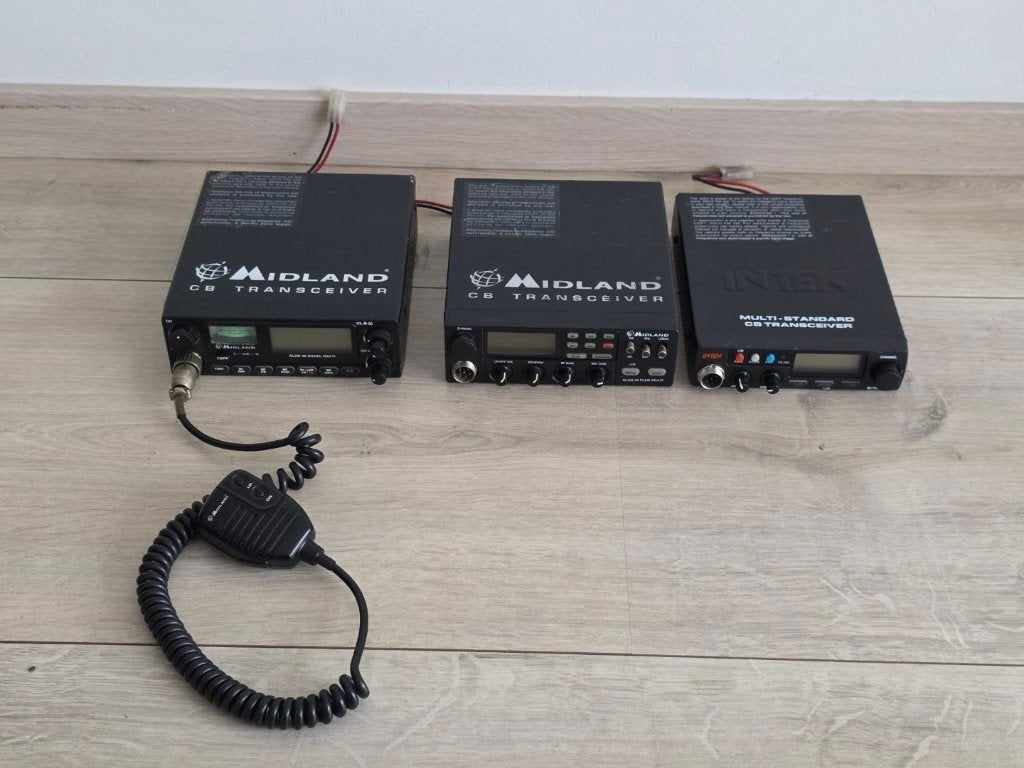 CB Radio Set – 3x 27MHz CB Transceivers – Midland & Intek, Telecommunicatie, Zenders en Ontvangers, Ophalen of Verzenden, Gebruikt