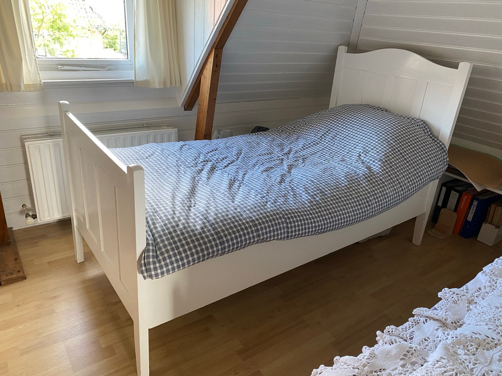 Wit eenpersoonsbed  met Auping lattenbodem, Ophalen, Gebruikt, 90 cm, Eenpersoons
