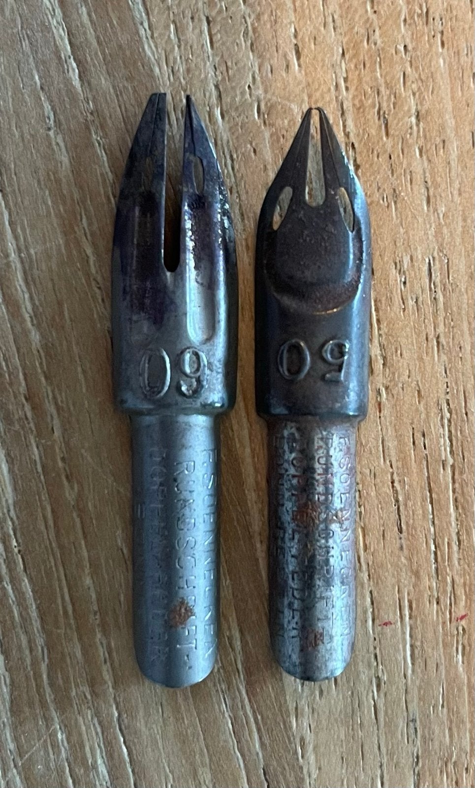 Set van 2 vintage kroontjespennen F. Soennecken, Antiek en Kunst, Antiek | Kantoor en Zakelijk, Ophalen of Verzenden