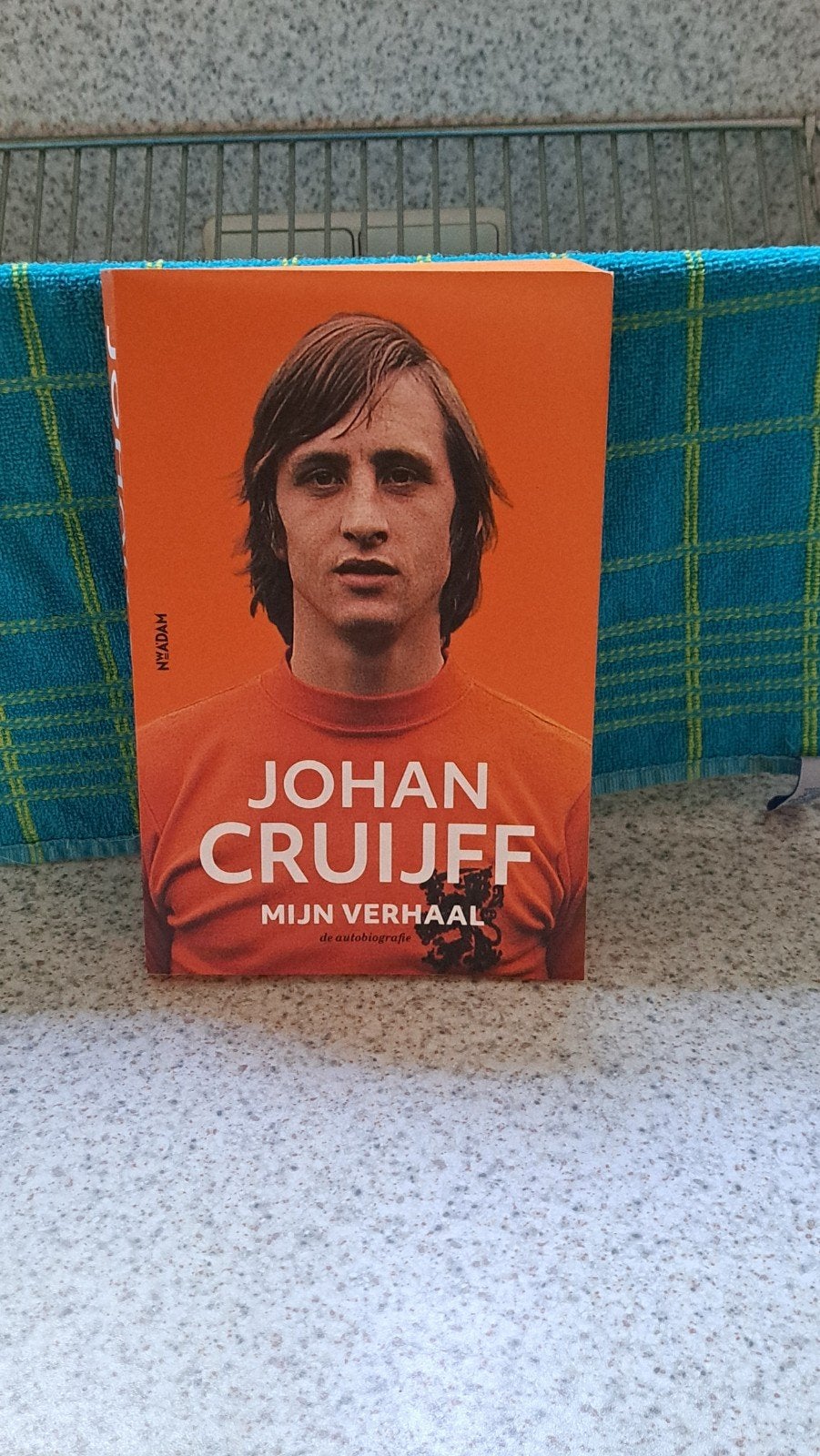 Boek Johan Cruijff ,,mijn verhaal,,  de autobiografie, Ophalen of Verzenden, Zo goed als nieuw, Balsport