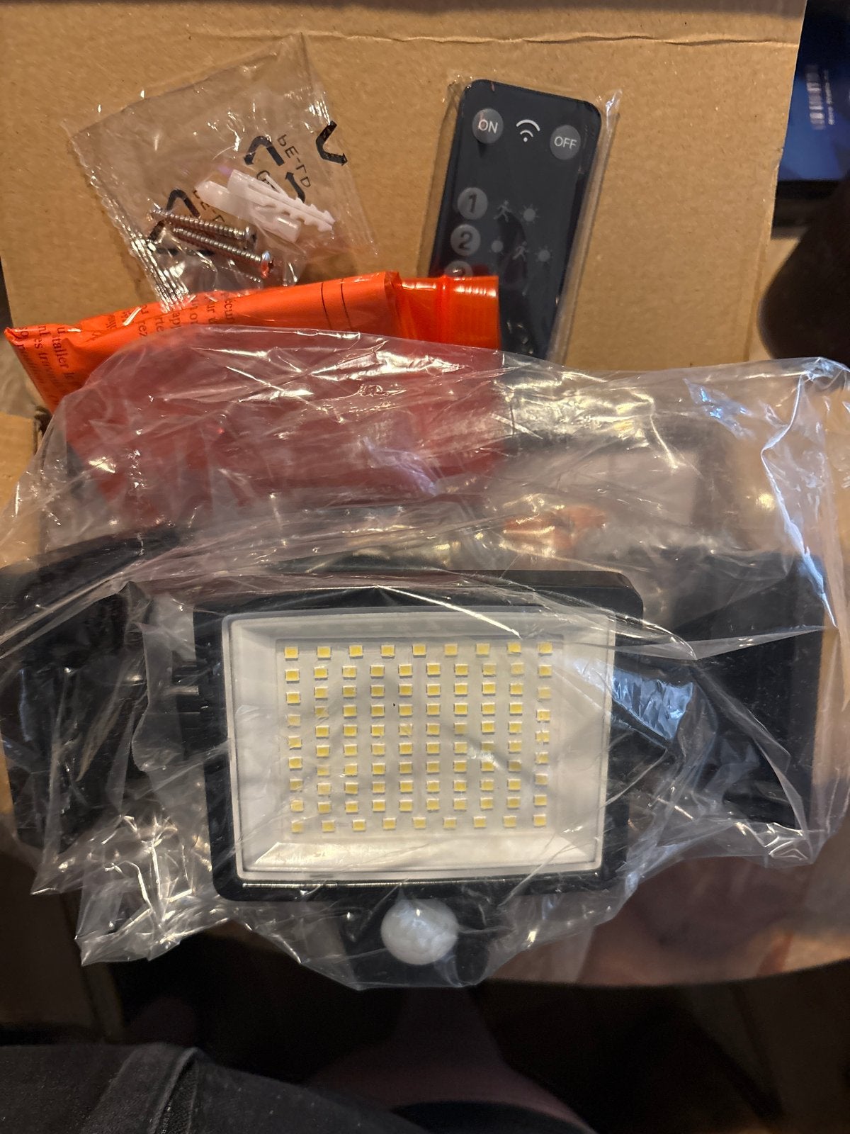 Bewegingsgeactiveerde Beveiligingslamp met Afstandsbediening, Minder dan 50 watt, Overige typen, Nieuw, Ophalen of Verzenden