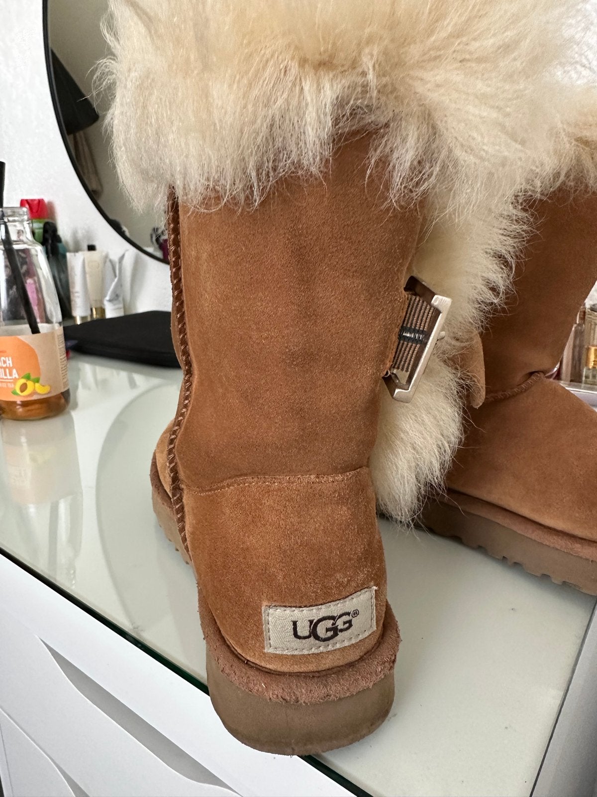 Ugg laarzen met bont en gesp, Kleding | Dames, Ophalen of Verzenden, Zo goed als nieuw, Bruin, Lage of Enkellaarzen
