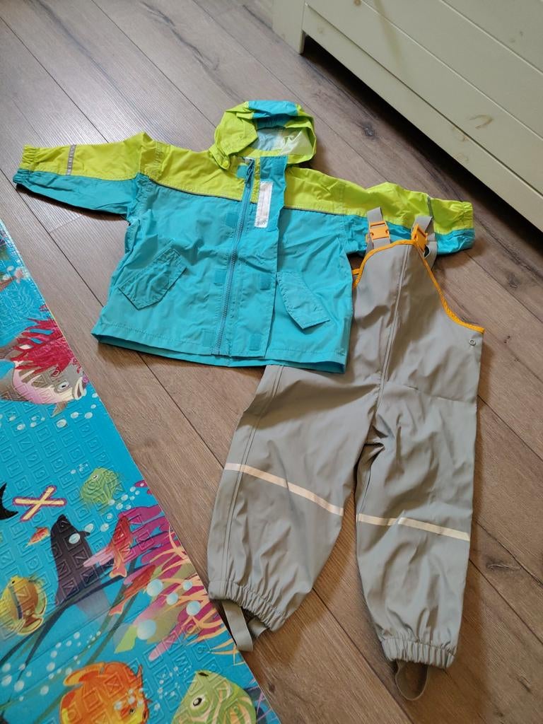 Regenjas en broek set maat 86/92 - weinig gebruikt, Ophalen of Verzenden, Zo goed als nieuw, Jongetje of Meisje