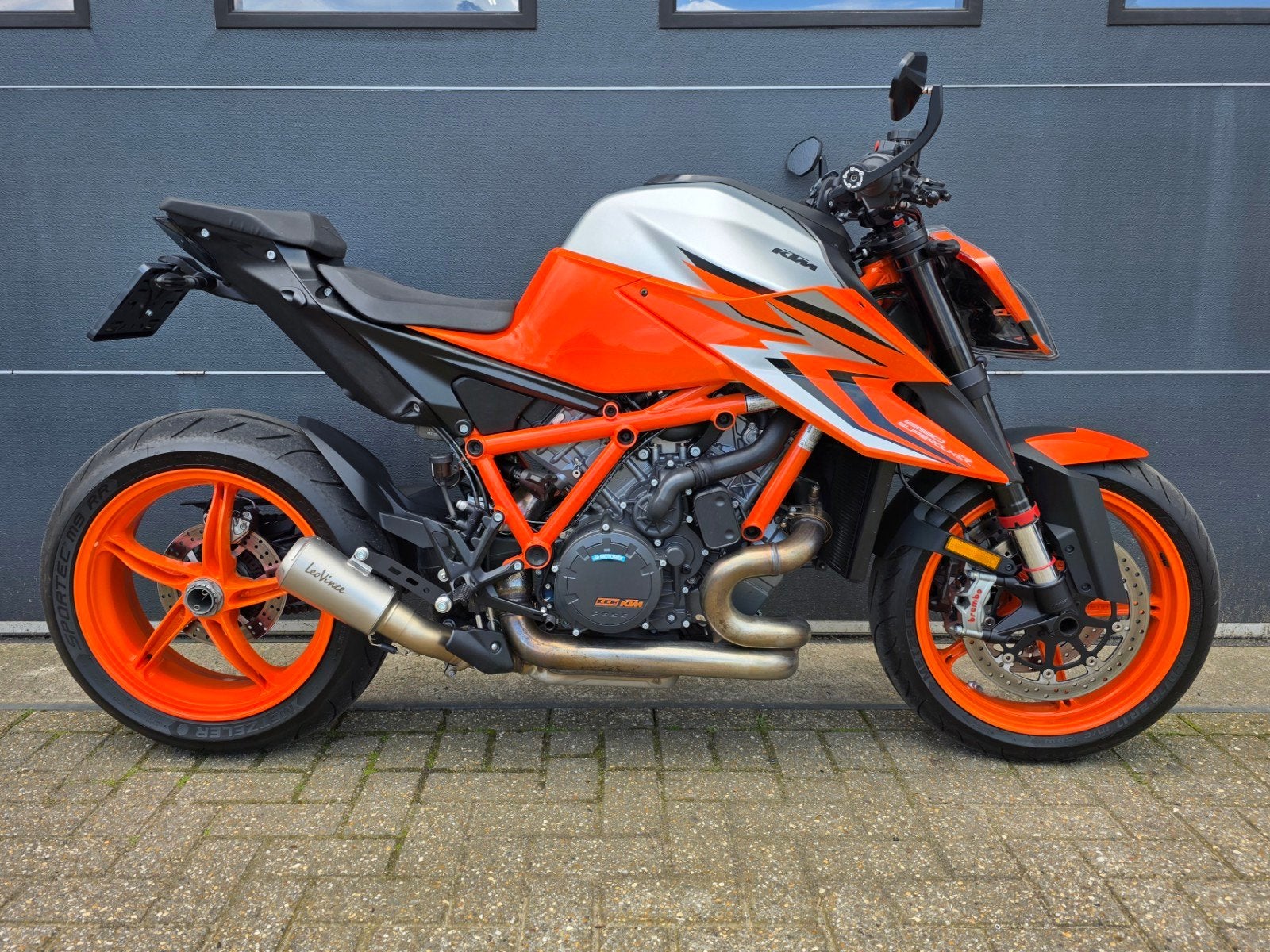 KTM 1290 Superduke R | Leovince | 9000KM | 2023, 2 cilinders, Occasion, Motorrijbewijs A, Particulier