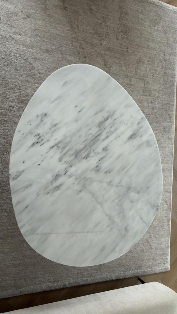 Furnified marmeren salontafel Richard 121x100 cm, Huis en Inrichting, Tafels | Salontafels, Ophalen, Overige materialen, Gebruikt