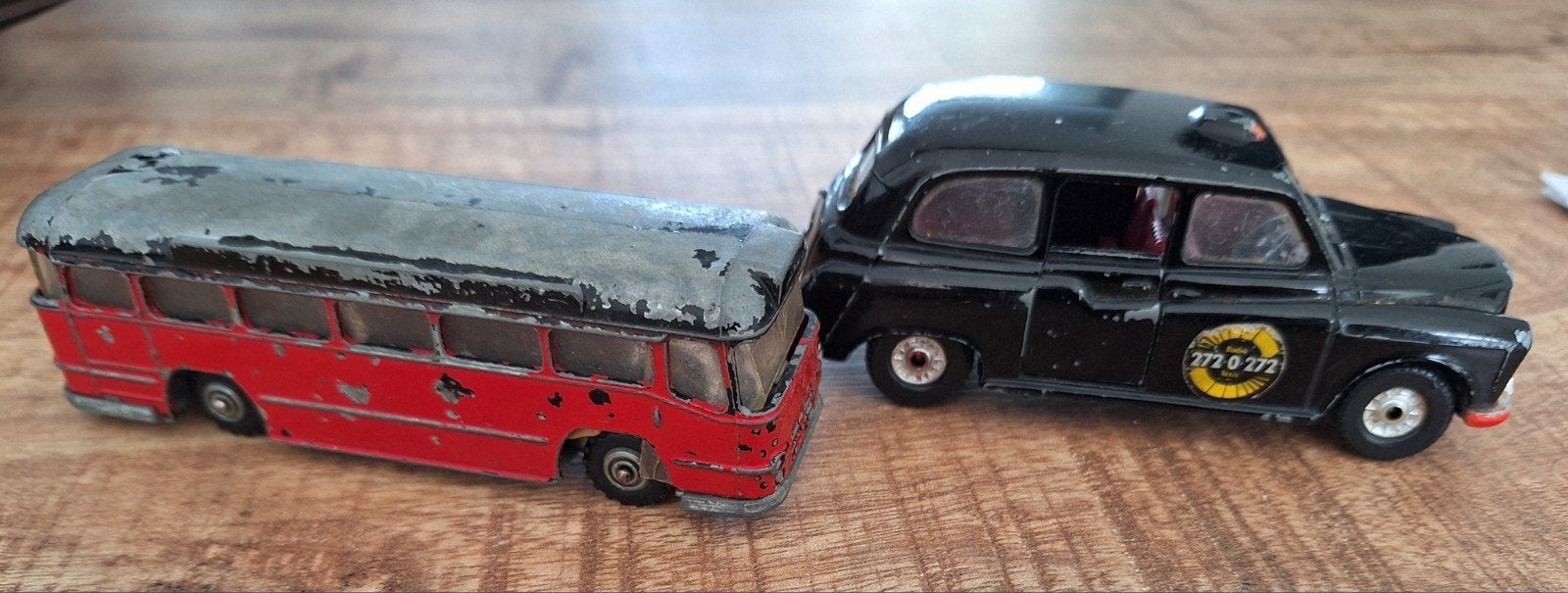 Corgi Toys Taxi & Budgie Midland Red Bus - Vintage Speelgoed, Ophalen of Verzenden