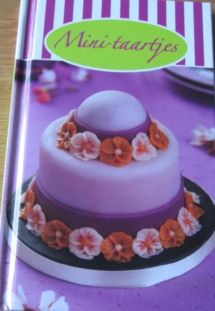 Mini - taartjes als cadeautje - 16 verschillende, Ophalen of Verzenden, Zo goed als nieuw, Europa, Taart, Gebak en Desserts