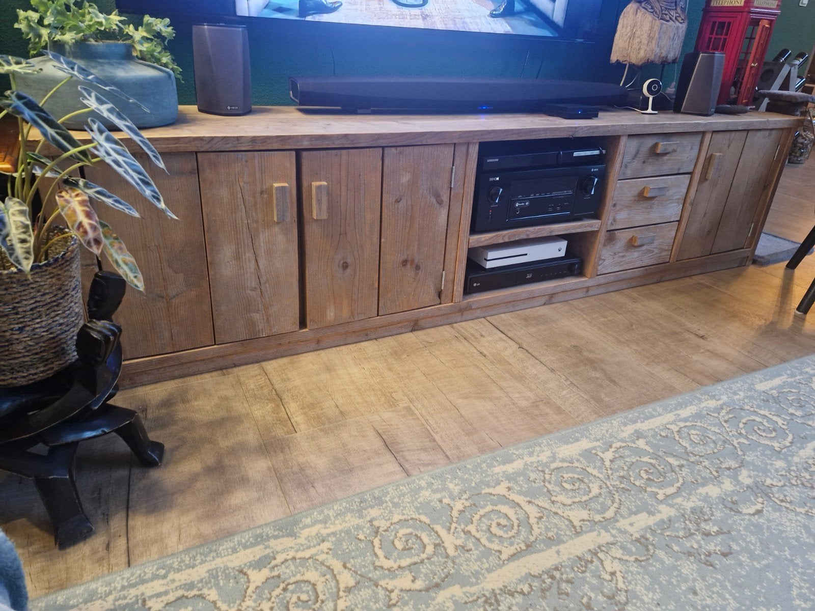 Uniek TV-meubel van steigerhout, Ophalen of Verzenden, 25 tot 50 cm, Minder dan 100 cm