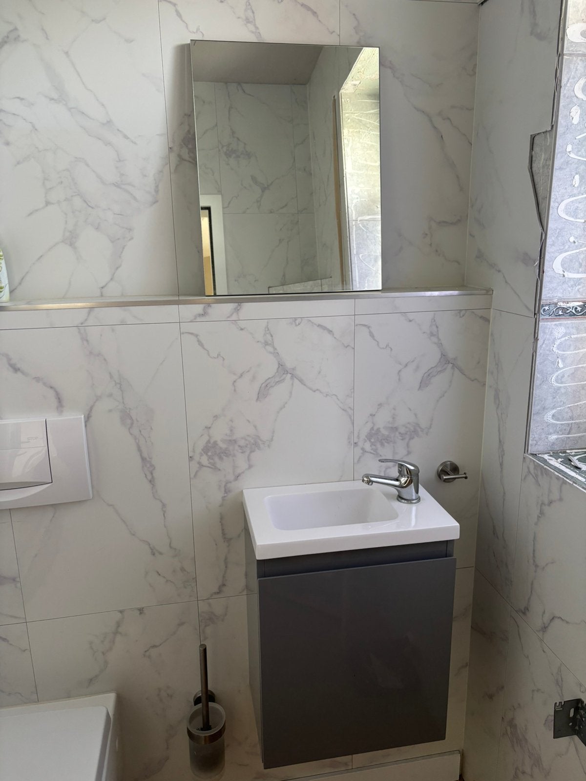 Wc meubel grijs incl Wastafel, spiegel en kraan - 40x25x51cm, Ophalen of Verzenden, Zo goed als nieuw