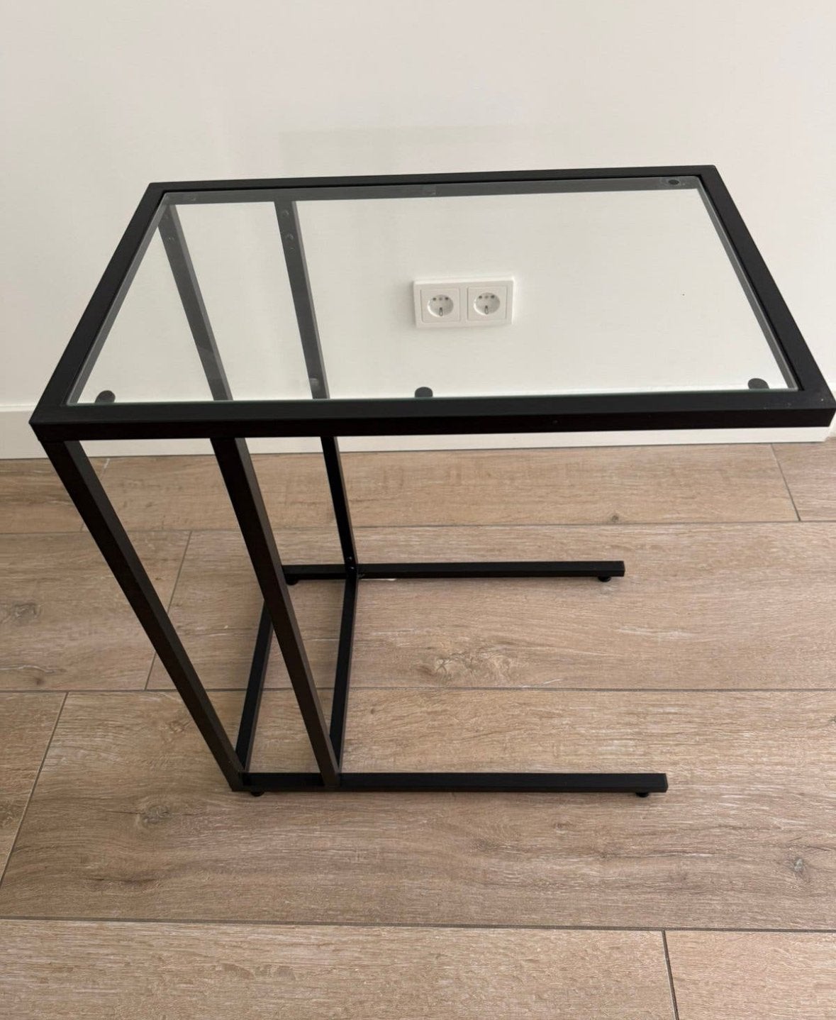IKEA Vittsjö bijzettafel - Zwart metaal en glas, Huis en Inrichting, Ophalen, Zo goed als nieuw, Rechthoekig, Glas