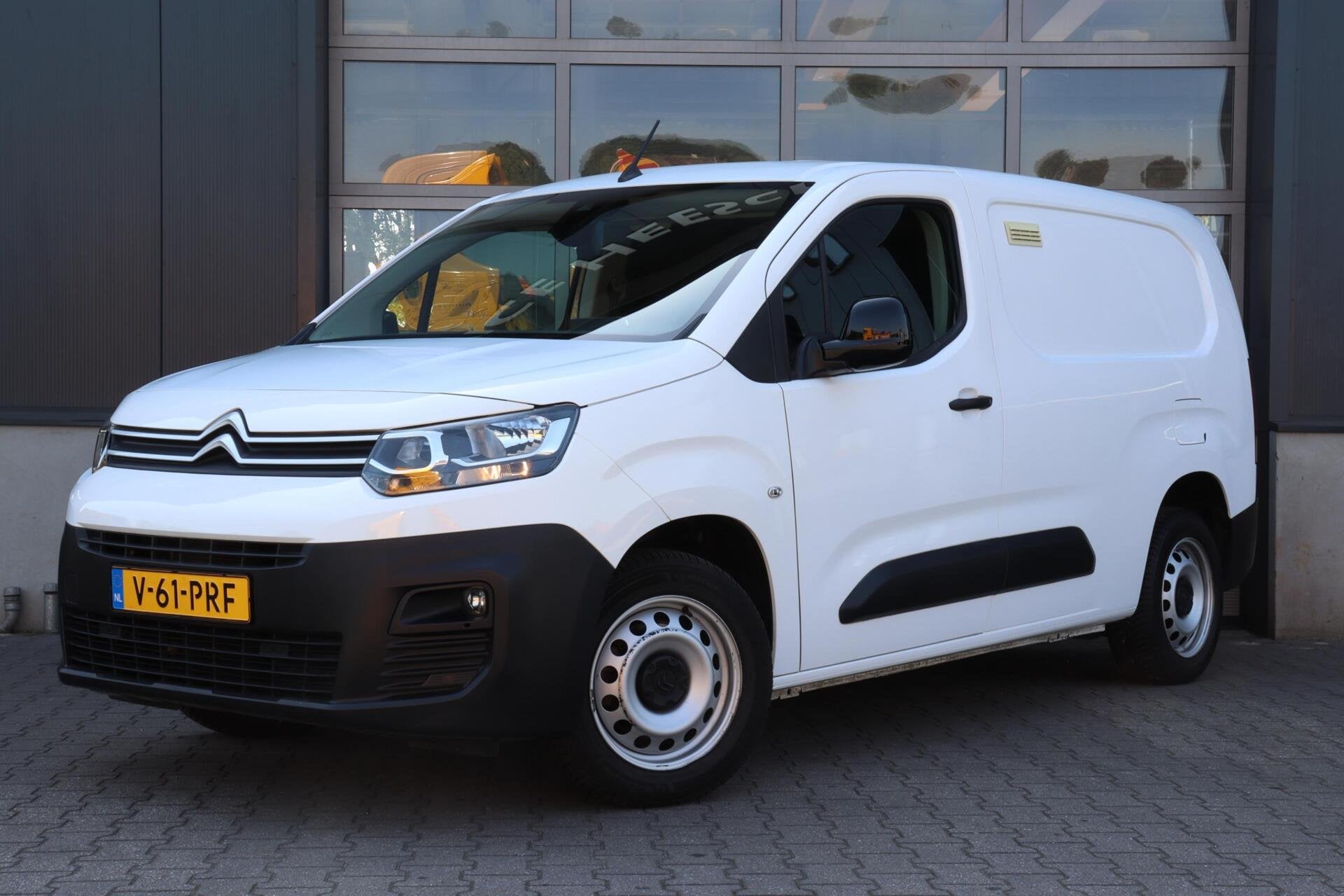 Citroen Berlingo bestel 1.5 BlueHDI XL l L2H1 l NAVI l AIRCO, Auto's, Voorwielaandrijving, Stof, Gebruikt, Zwart