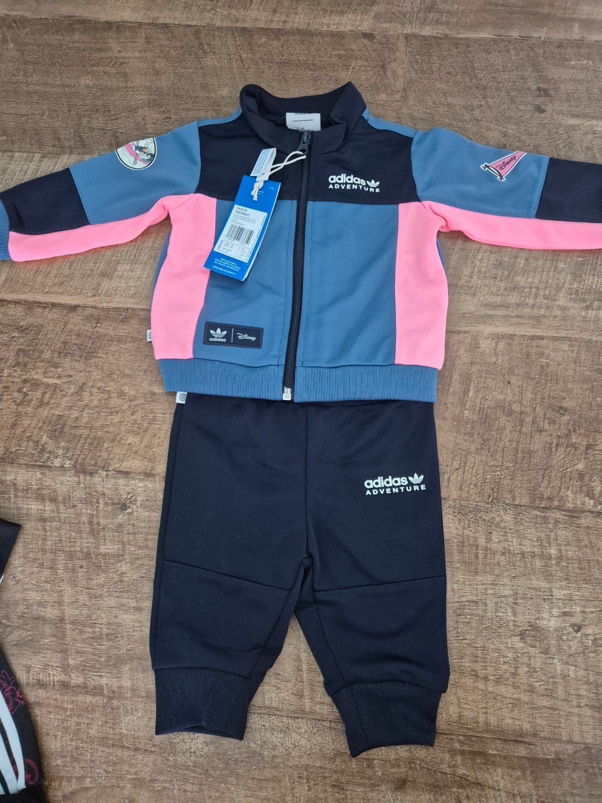 Adidas disney trainingspak baby, Kinderen en Baby's, Adidas, Meisje, Nieuw, Ophalen of Verzenden