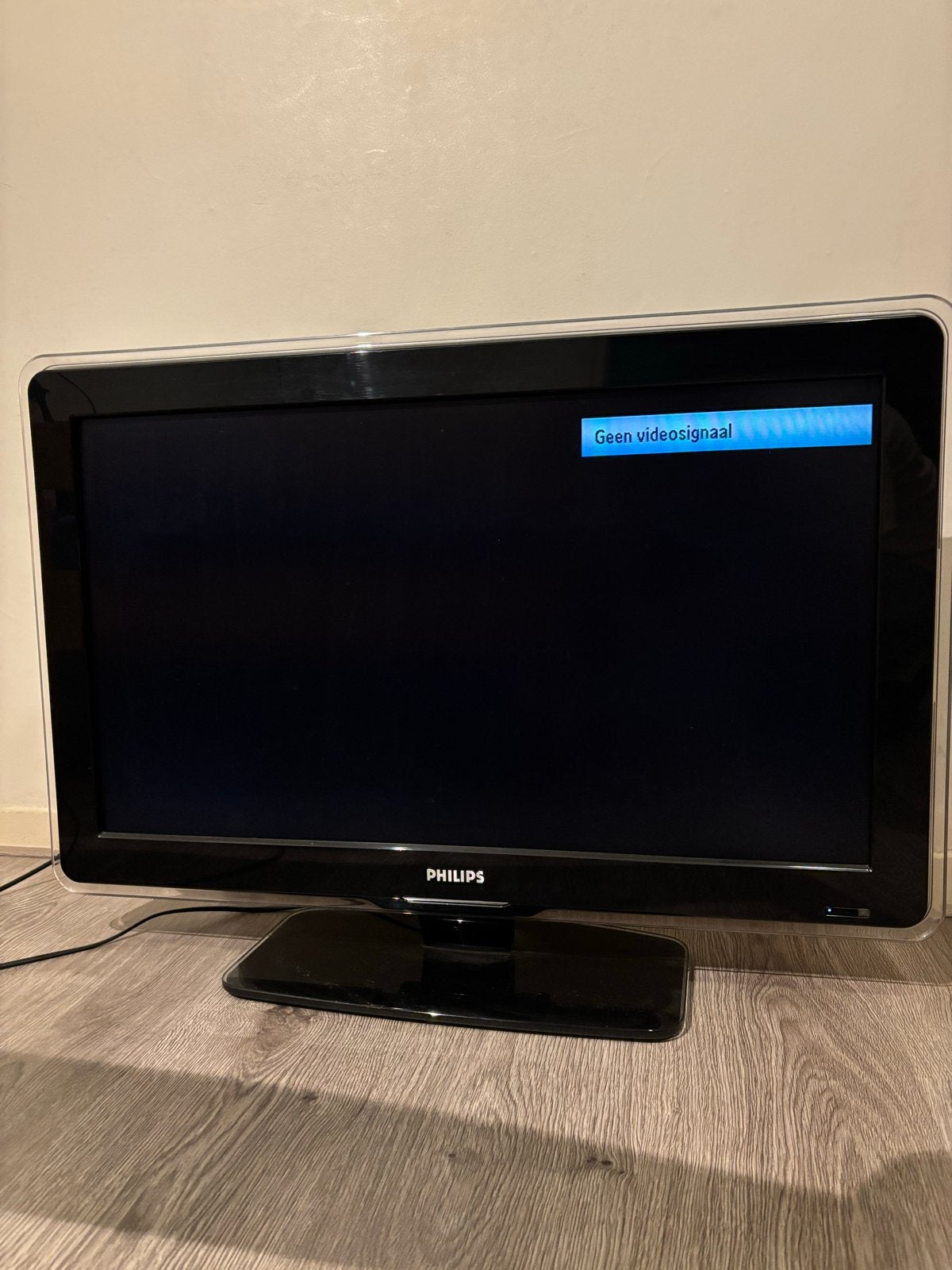 Philips TV 31.5 inch met afstandsbediening en draaibare poot, Audio, Tv en Foto, Televisies, Ophalen, Philips, Gebruikt, 80 tot 100 cm