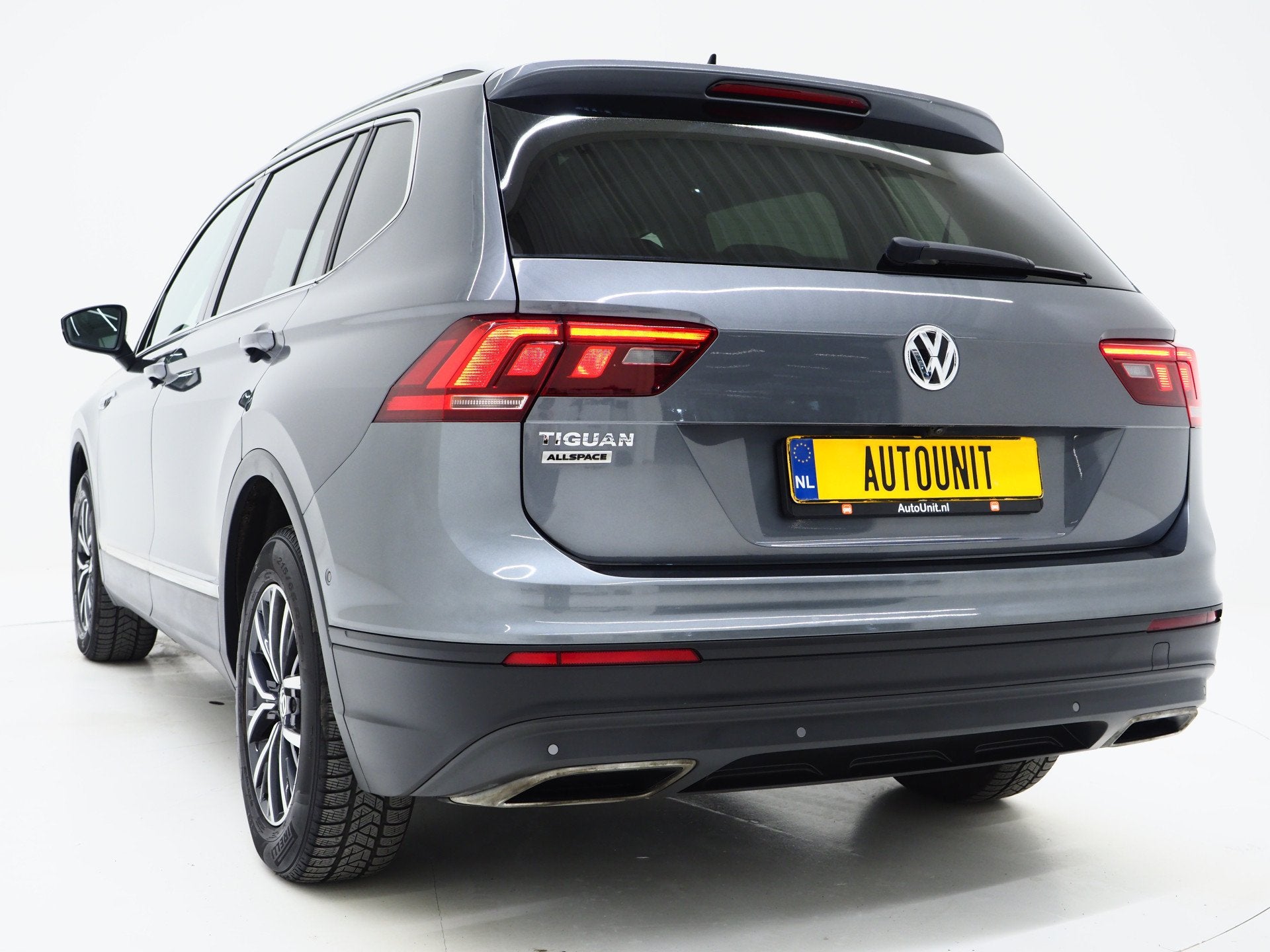 Volkswagen Tiguan Allspace 1.5 TSI 7p. | Panoramadak | Trekh, Voorwielaandrijving, Gebruikt, Zwart, 150 pk